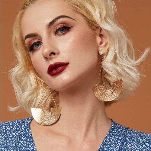 SRCOI Flower Shape Gold Color Metal Hollow Fan Drop Earring 2020 New Round Shape Alloy Dangle Earrings For Women Female Party