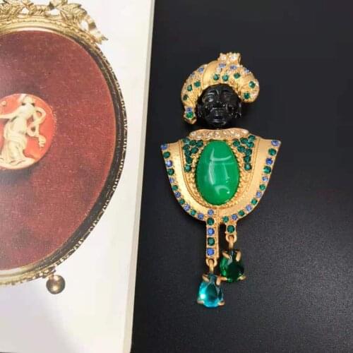 Medieval century antique series emerald green arab brooch