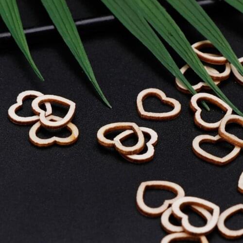 50pcs Hollow Wooden Heart Love Rustic Decoration Wedding Table Confetti Slices Rustic Embellishments 19QB