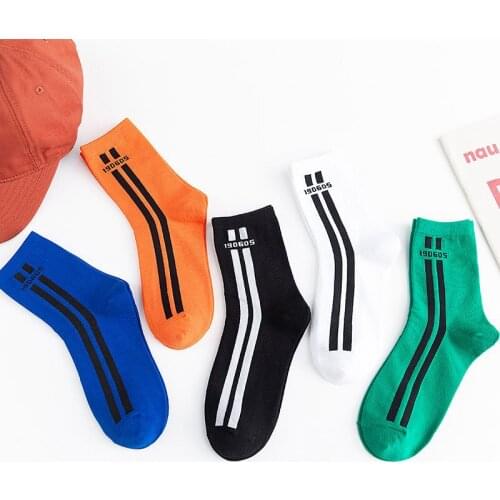 2019 New Winter Sports Stripd Women Socks Breathable Soft Black White Sock for Momen Girls