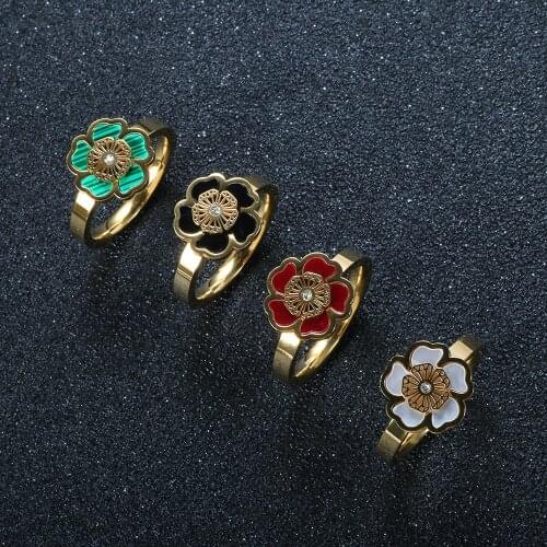 Fashion Four Color Flower Ring For Women Men Stainless Steel Simple Style Rhinestone Friendship Couple Jewelry Accessories Gifts