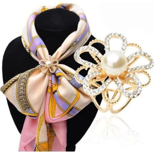 Women Faux Pearl Rhinestone Flower Scarf Shawl Buckle Clip Brooch Pin Decor Gift Scarf Shawl Buckle Clip Brooch Pin Decor Gift