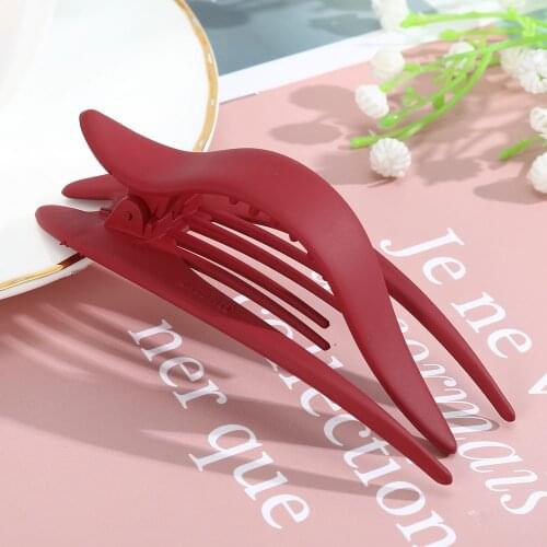 New Solid color Hair Claw Simple Hair Clip Hairpin Barrette Retro Vintage Women Girls Hair Styling Tools Hair Accessories Hot