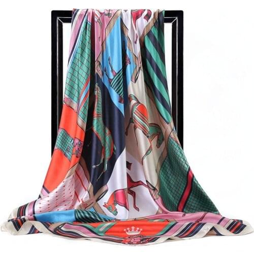 Chinese Quality Silk New Style Spring And Summer Women Beach Silk Scarves Headscarf Lady Fashion Print Lovely Square Scarf Shawl
