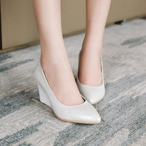 2020 New Wedge Shoes Women High Heels Pointed Toe Leather Shoes Woman Pumps Casual Office Shoes Women Large Size