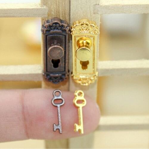 1 set Doll House Door Lock 1:12 Alloy Retro House Miniature Door Lock and Key Doll House Furniture Accessories Handle Door Lock