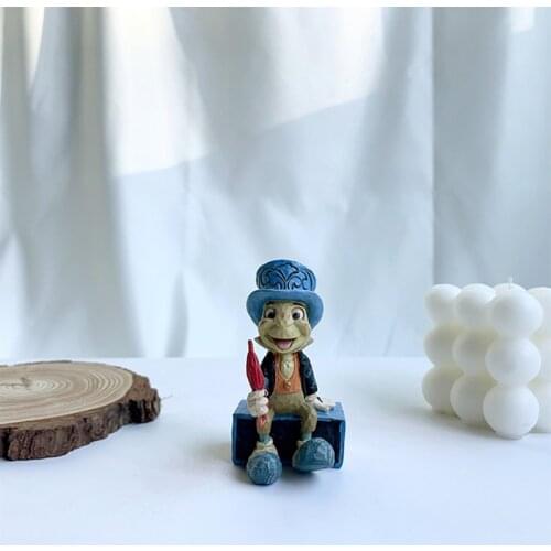 1PCS 8cm Disney Britto popjamin cricket Jimmy resin imitation wood carving hand-made furnishing for birthday presents collection