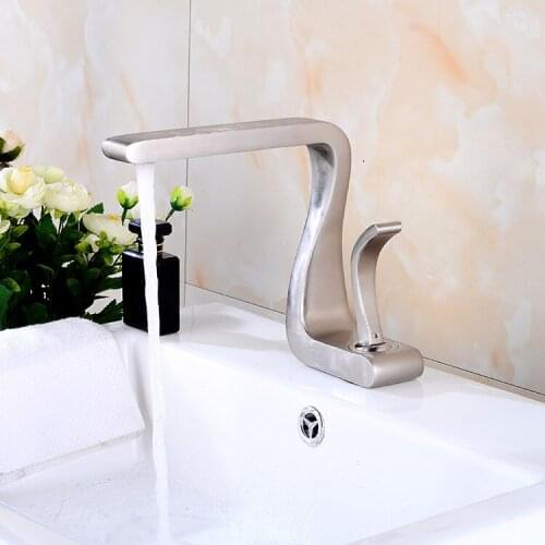 Factory direct seven word OEB black ancient drawing silk plating Luo art type faucet toilet basin faucet