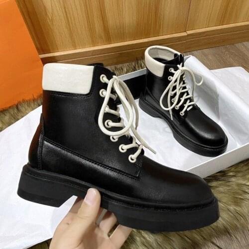 Womens Shoes Vogue Classics High Quality Genuine Leather Handmade Ankle Boots Zipper Lace-Up Basics Boots Women Ins Hot