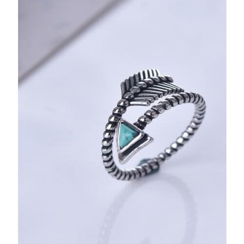 Vintage Handmade Punk Bohemia Green Arrow Ring Christmas Jewelry for Women Girls Charm Party Gift
