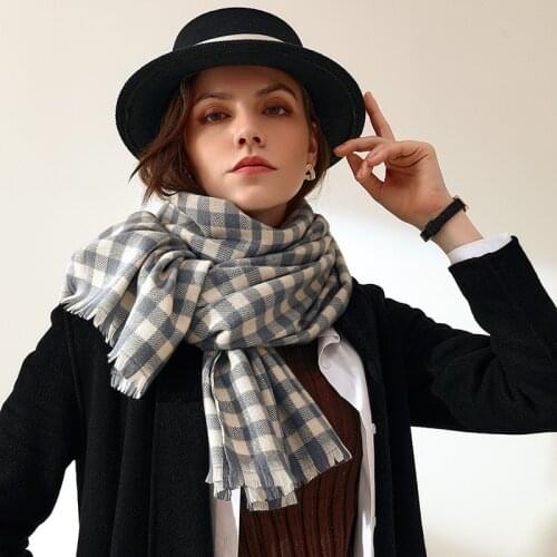 2021 new scarf women autumn and winter warm scarf shawl with street mid-length print scarf bib