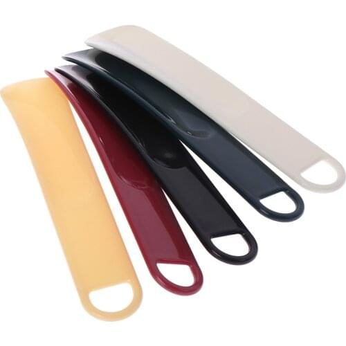 1PCS 20cm Shoe Horns Professional Black Plastick Shoe Horn Spoon Shape Shoehorn Shoe Lifter Flexible Sturdy Slip Color Random