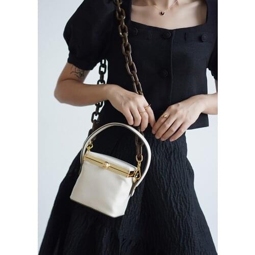 Cute Small Box Leather Handbag Acrylic Chain Designer Mini Top Handle Solid Crossbody Bag Day Clutch Purse Top Quality