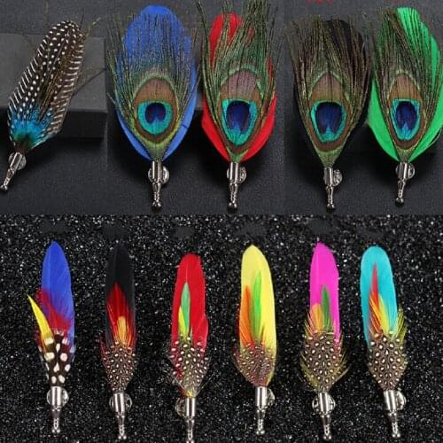 1 Pcs Feather Brooch Lapel Pin Fashion Designer Handmade Men Women Novelty Peacock Feather Brooches Dress Suit Accessory Gift