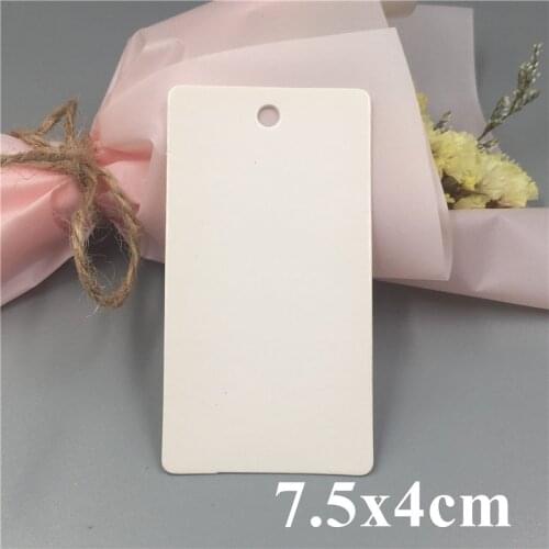 100Pcs/Lot 7.5x4cm Tricolor Simple Blank Paper Gifts Price Tags Head Hang Labels Pouch With A Hole For Display Products Garments