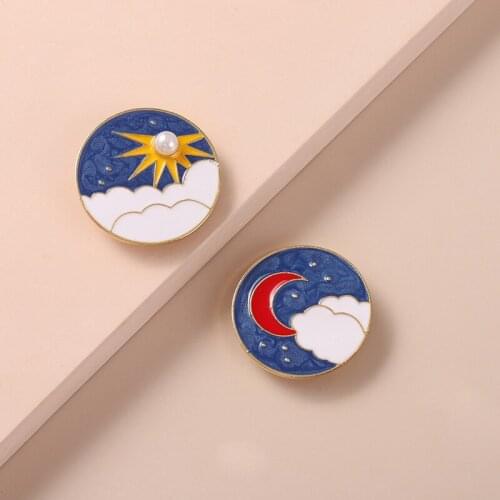 Simple Geometric Round Fashion Sun And Moon Cloud Enamel Alloy Badge Creative Simulation Pearl Badge Pin Jewelry Gift Wholesale