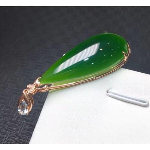 Pure inlaid and Tianbi yu pendant perfect no structure spinach green ice at the end of the Russian old pits really go