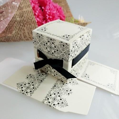 European White Paper Candy Boxes with Ribbon Wedding Party Supplies Gift Packing Box Baby Shown Favors for Guests 2*2*2inch