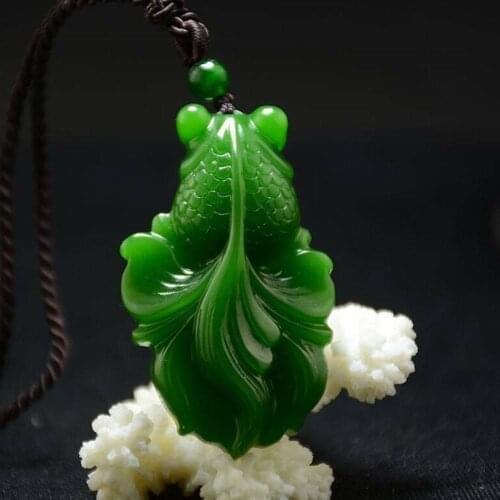 Chinese Hand Carved 100 Natural Nephrite Green Jade Goldfish Pendant Necklace