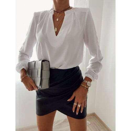 Plus Size Clothing for Women New Autumn and Winter Loose Long-sleeved V-neck Pullover Shirt Solid Color Shirt