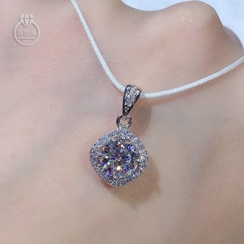 Real Moissanite Pendant 1CT 2CT fashion style Lab Diamond Pendant necklace 18K White Gold Plated 925 Silver for Women