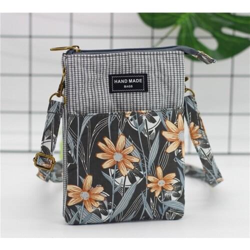 New fashion womens flower messenger bag cotton large-screen mobile phone bag Girl Small large-capacity shoulder bag