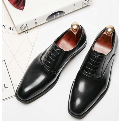 Fashion Men high quality Business Dress Shoes 2020 New Classic Leather MenS Suits Fashion Slip On Shoes Men Oxfords