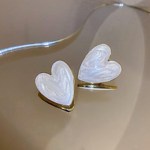 2021 New Arrival Big Heart Shaped Stud Earrings for Women White Color Enamel Korean Fashion Geometric Earrings Party Jewelry