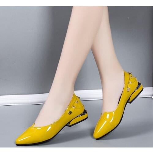 2021 Autumn New Women Patent Leather Dress Shoes Rivet Mary Jane Pointed Toe Boat Shoes Low Heels Office Lady Shoes Yellow F1236