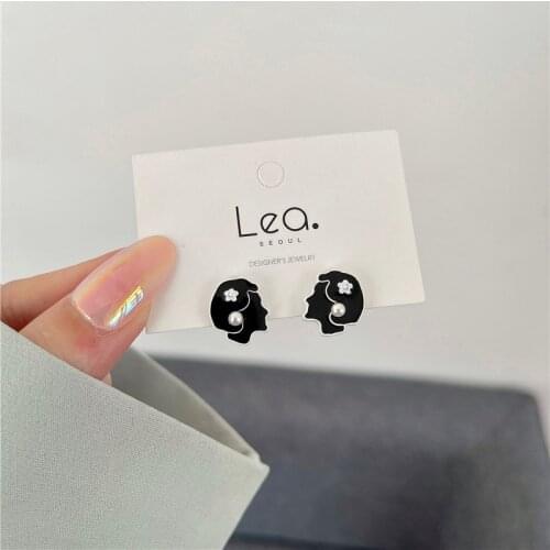 YAOLOGE 2021 For Women Black Enamel Head Shape Stud Earrings Geometric Alloy Accessories Girls Fashion Party Jewelry Oorbellen