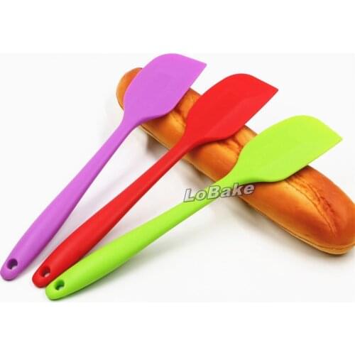 LoBake Pastry Scrapers For Cakes