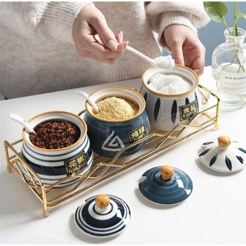 Ceramic seasoning can Salt pot set MSG seasoning box Household kitchen products Seasoning bottle Combination of seasoning cans