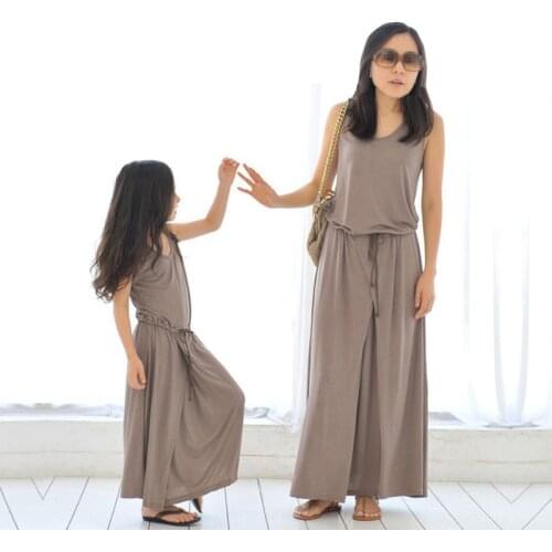 Shi Shu Hua Clothes For A Family Photo Shoot