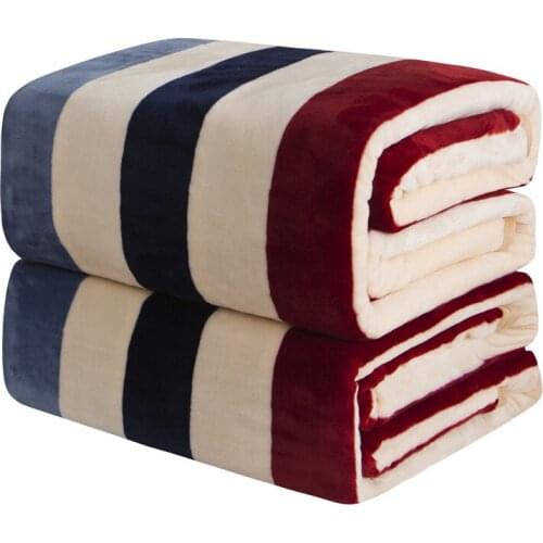 Snowniu Textile Fleece Blankets On The Sofa