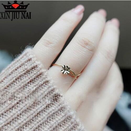 Delicate and elegant 18K gold Fashion sunflower closed ring for ladies small fresh chrysanthemum flower ring high quality flower
