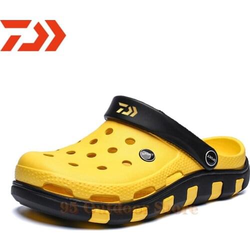 2021 Daiwa Men Fishing Sandals Crocks Autumn Hole Shoes Crok Rubber Clogs Women Dawa EVA Unisex Garden Shoes Beach Flat Slippers