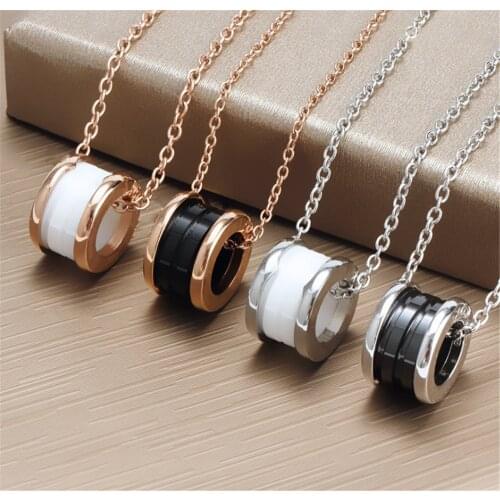 316L Stainless Steel Rose Gold Necklace Female Creative Roman Numerals Inlaid Ceramic Pendant Necklace