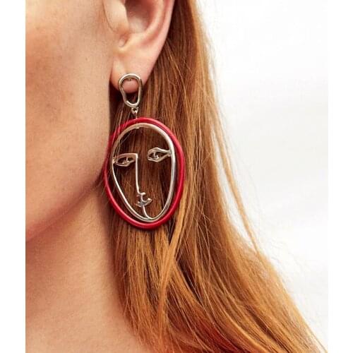 Brand Jewelry Top Quality Unique Metal Gold Tone Hollow Face Dangle Earrings Girls 2019 Vintage Abstract Earrings For Women b