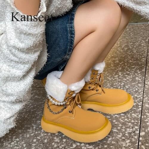 Kanseet Footwear