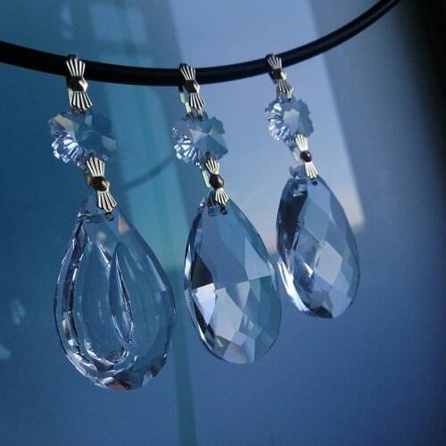 Camal 2pcs Clear 38mm Crystal Pendant Prisms w/ 14mm Snowflower Beads w/ Gold Bowties Chandelier Lamp Parts Wedding Centerpiece