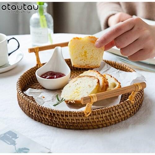 Handwoven Rattan Storage Tray with Wooden Handle Round Wicker Basket Bread Food Plate Fruit Cake Platter Dinner Serving Tray