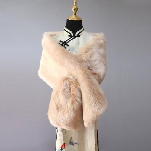 Faux Fur Winter Women Bridal Shawl Wedding Cape In Stock Bridal Cloaks Wedding Warm Coat For Evening Party Solid Collar Shawl