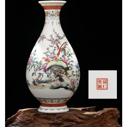 Collection of Antique Porcelain Vase Flower and Bird-pattern in Rentang Residence of the Republic of China