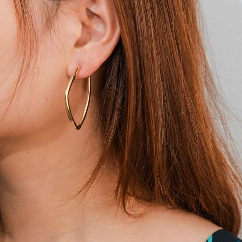 Visunion Fashion Simple Style Earrings Alloy Irregular Circle Hoop Earrings Gold Color for Women Geometric Earrings Gift