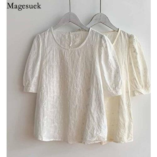 Sweet Embroidered Flower Blouse Women Puff Sleeve Korean Fashion Loose White Womens Tops O Neck Casual Shirts Blusa Mujer 16314