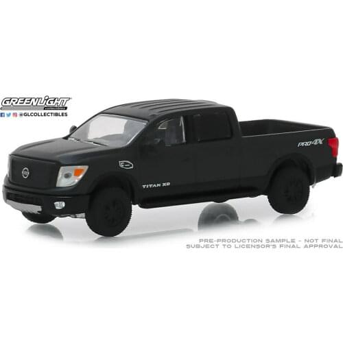 GreenLight 1:64 2018 Niss an Titan XD Pro-4X Truck alloy toy car toys for children diecast model car Birthday gift