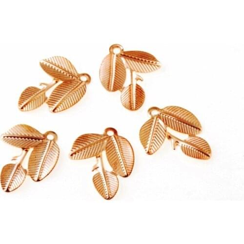 Free shipping 60Pcs Gold Tone Leaf Filigree Wraps Connectors Metal Crafts Gift Decoration DIY 26x20mm
