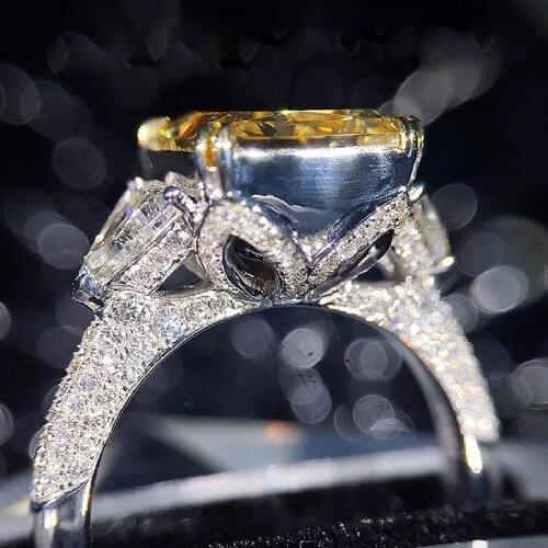 Luxury Engagement Ring 18K White Gold Center Yellow 1ct Princess Cut Moissanite Ring Side Triangle Jewelry For Women