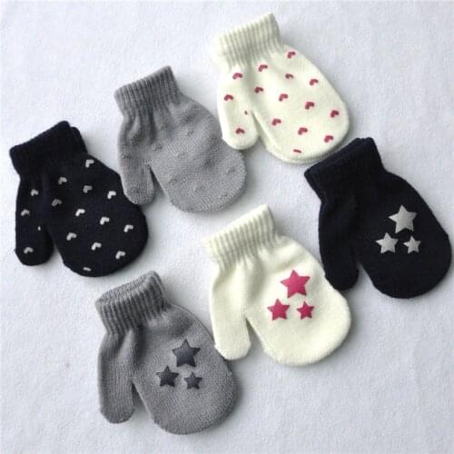 Cute Boys Girls Winter Gloves Infant Warm Knitted Gloves Kids Full Finger Gloves Stars Heart Print Solid Gloves for 0-12 Month