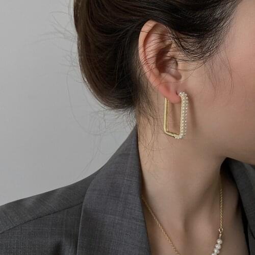 Korean Style Simple Geometric Big Square Hoop Earrings for Women Pearls Buckle Circle Earrings Graceful Temperament Jewelry